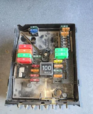 Volkswagen Touran I Fuse box set 1K0937800AH 0719485928 1K0937804G