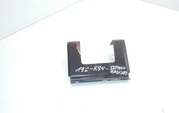 Radiator mount bracket