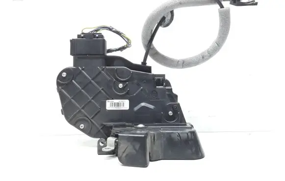 Volvo XC60 Front door lock 30799311