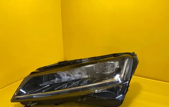 Skoda Superb B8 (3V) Headlight/headlamp 3V1941015D