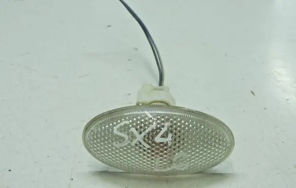Suzuki SX4 Front fender indicator light