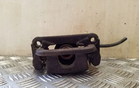 Nissan Juke I F15 Rear brake caliper