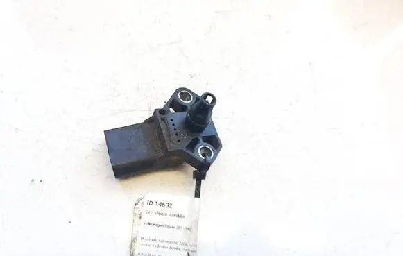 Volkswagen Tiguan Air pressure sensor 0281002401 038906051C