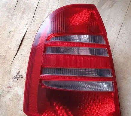 Skoda Superb B5 (3U) Rear/tail lights 3U5945111 3U5945095