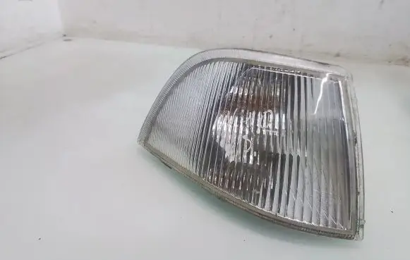 Volvo S40, V40 Front indicator light