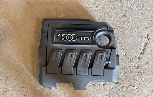 Audi A1 Engine cover (trim) 03L103925AT