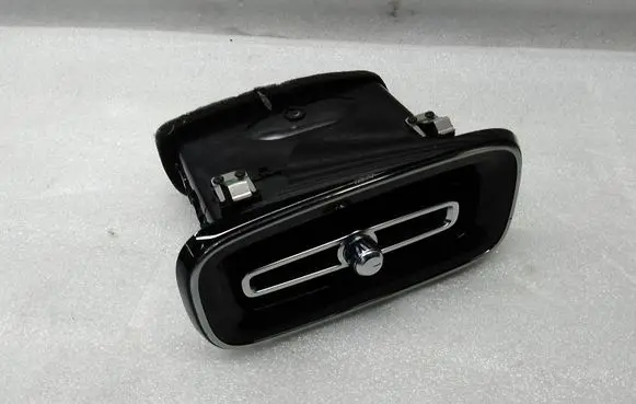 Volvo XC40 Dash center air vent grill 31442626 31477270