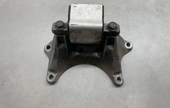 Mercedes-Benz C W204 Gearbox mounting bracket A2112420340
