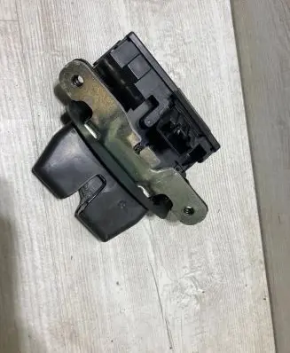 Ford B-MAX Tailgate/trunk/boot lock/catch/latch 8a61-a442a66-ae