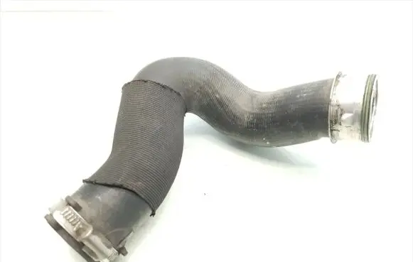 Audi Q7 4L Intercooler hose/pipe 7L6145738A