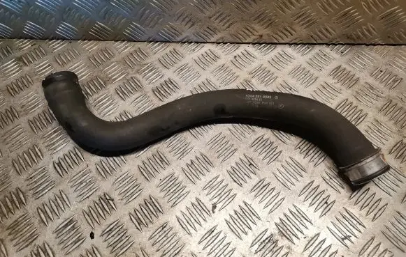Mercedes-Benz C W204 Engine coolant pipe/hose 2045010582