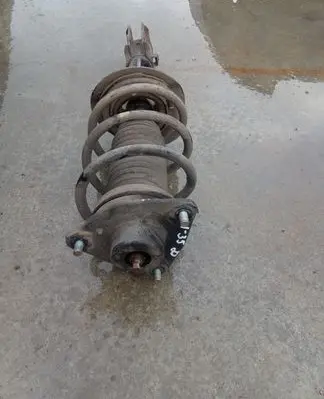 Hyundai ix35 Front shock absorber/damper 546612Y010
