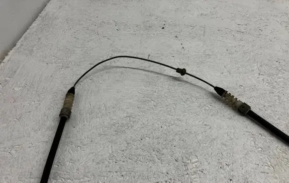 Maserati Ghibli Engine bonnet/hood lock release cable 670007133