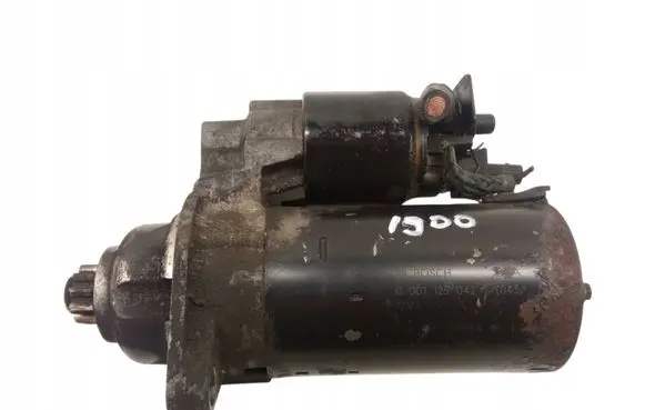 Volkswagen Golf VI Starter motor 0001125042