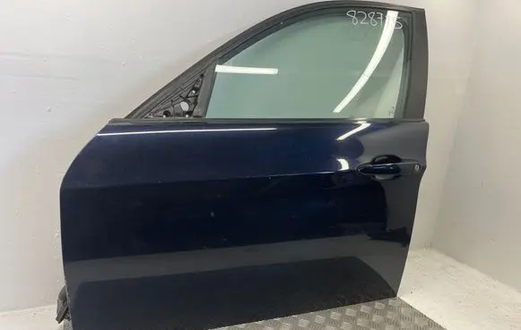 BMW 3 E90 E91 Front door 828775