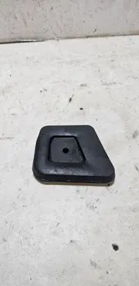 Volkswagen PASSAT B5 Other engine bay part 3B0823433