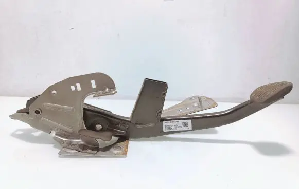 Ford Focus Brake pedal BV612467GA