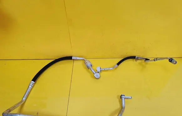 Air conditioning (A/C) pipe/hose