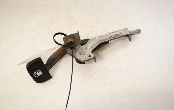 Toyota Previa (XR30, XR40) II Fuel tank opening switch 