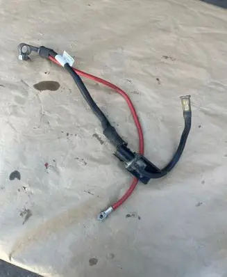 Volkswagen Caddy Positive cable (battery)