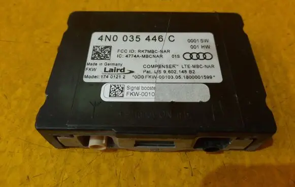 Audi A8 S8 D5 Aerial antenna amplifier 4N0035446C