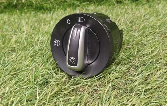 Volkswagen Tiguan Light switch 3C8941431G