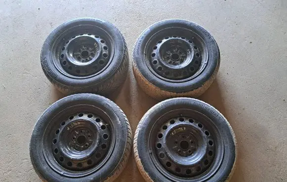 Toyota Avensis T250 R16 steel rim 
