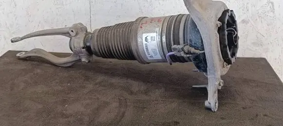 Porsche Macan (95B) Air suspension front shock absorber 95B616039R 95B413037C