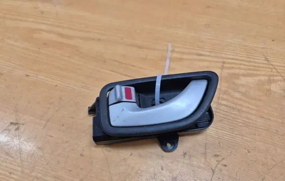 Hyundai Sonata Front door interior handle 826113K000 82613NF000