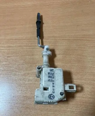 Volkswagen Touran I Central locking motor 1T0810773 3B0959782