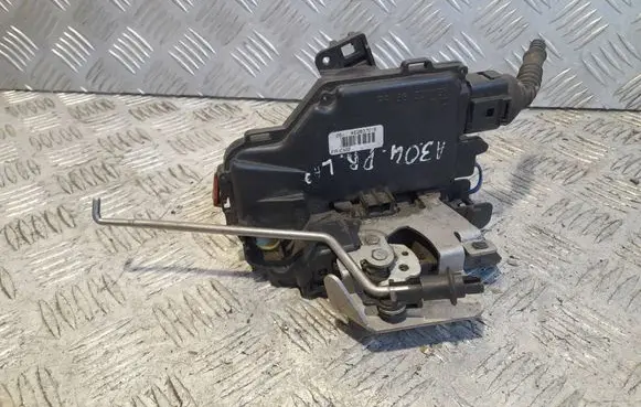 Audi A3 S3 8P Front door lock 4E2837016 PA66307CF