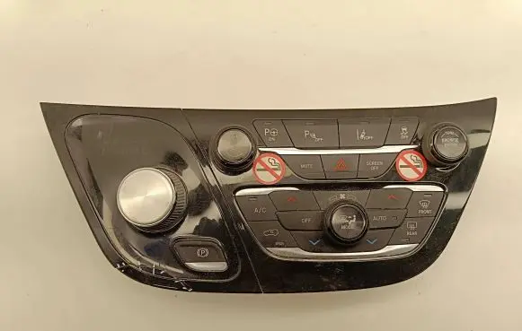 Chrysler Pacifica Climate control/heater control trim P7AS341X8AA T313110700