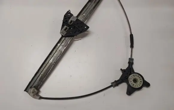 Mazda 3 I Front window lifting mechanism without motor