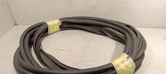Mercedes-Benz C W205 Loading door rubber seal (on body) 