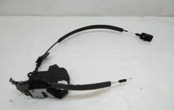 Renault Clio IV Front door lock 805033000R