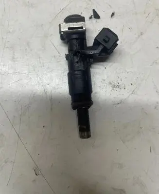 BMW X5 E70 Fuel injector 7531634 7104C06014