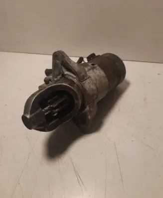 Subaru Impreza I Starter motor 23300AA380 M000T81681