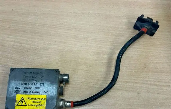 Audi A6 S6 C5 4B Headlight ballast module Xenon 4B0941471 5DV00776071 5DV007760