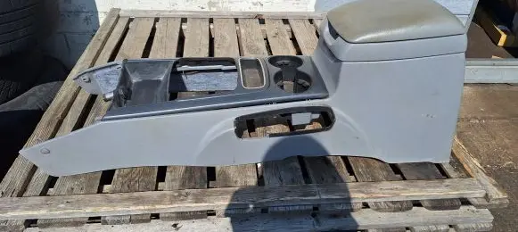 KIA Sorento Armrest 846113E001