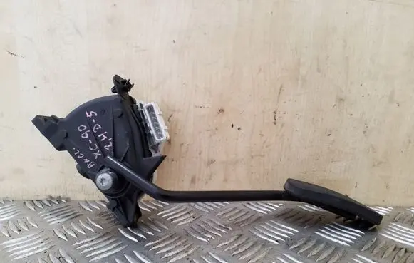 Volvo XC90 Accelerator throttle pedal 8634699 6PV00853706