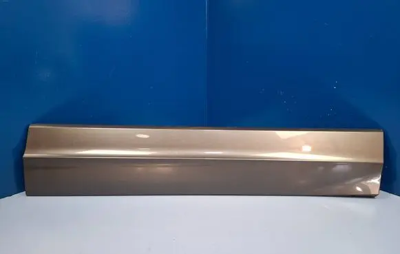 Volkswagen Touareg III Front door trim (molding) 760854940D