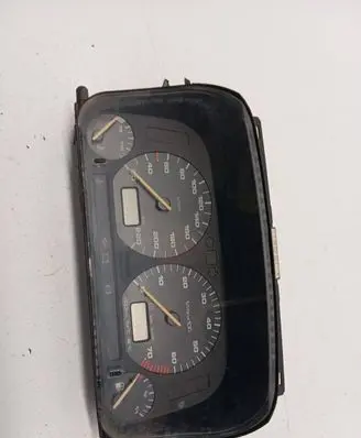 Volkswagen Golf III Speedometer (instrument cluster) 1H6919033F 6160554001