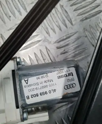 Audi Q7 4L Front door window regulator with motor 4L0837462A