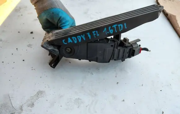 Volkswagen Caddy Accelerator throttle pedal 1T1721503J