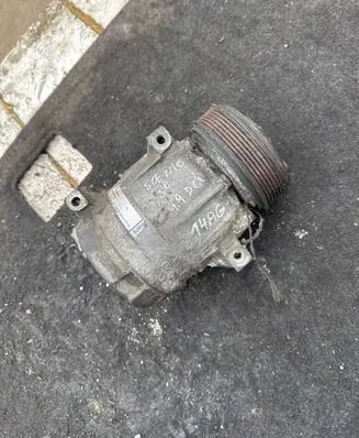 Renault Scenic I Air conditioning (A/C) compressor (pump) 7700105765