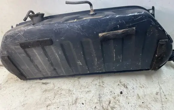 Mercedes-Benz E W124 Fuel tank 