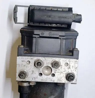 BMW 5 E39 ABS Pump 6757593 0265225005 0265950002