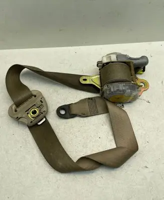Toyota Corolla Verso E121 Front seatbelt 7K4420P 0431058