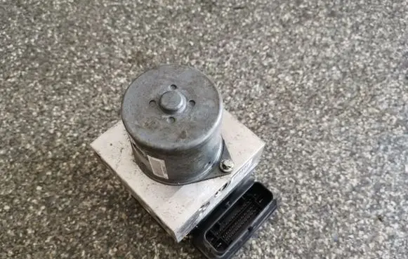 Volkswagen Tiguan ABS Pump 5N0614109M
