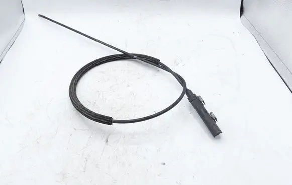 Volkswagen PASSAT B6 Engine bonnet/hood lock release cable 3C2823535